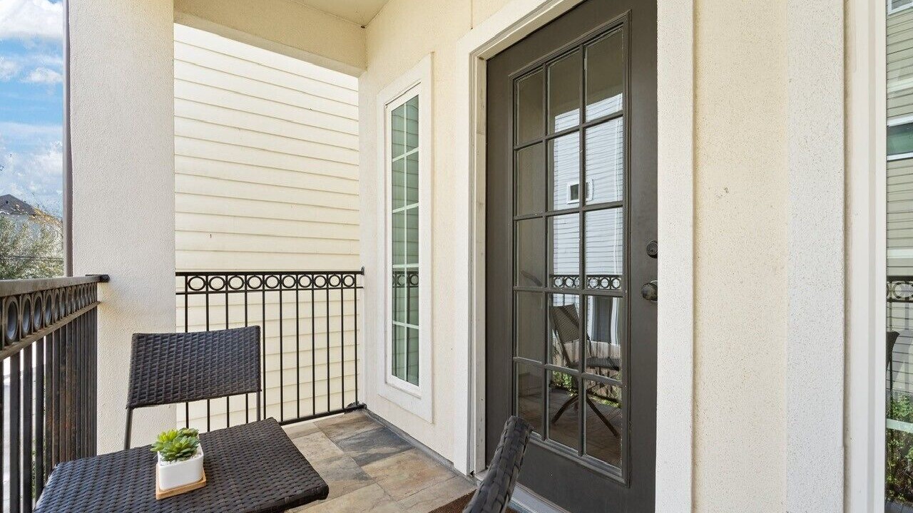 Photo of Patio Balcony in Shady Acres