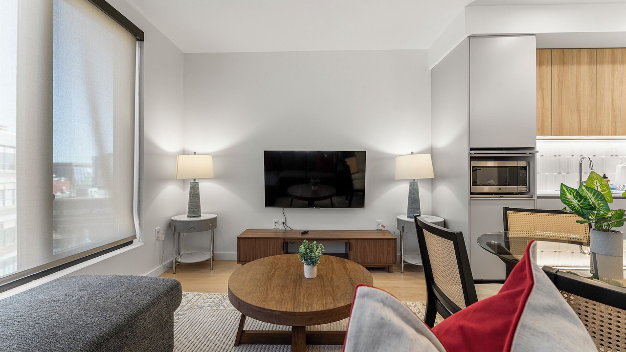 Photo of Livingroom in D Street - West Broadway