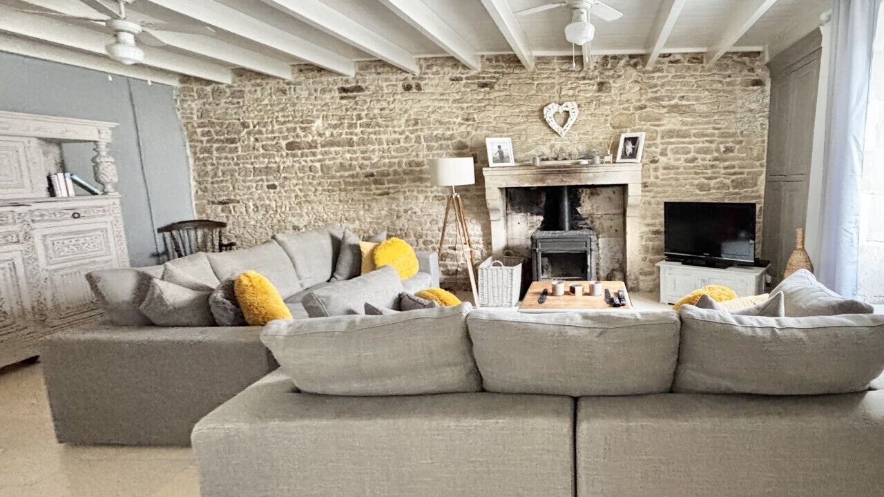 Photo of Others in Raix