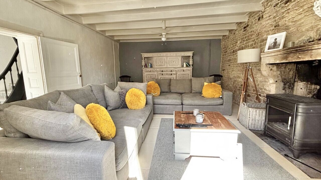 Photo of Others in Raix