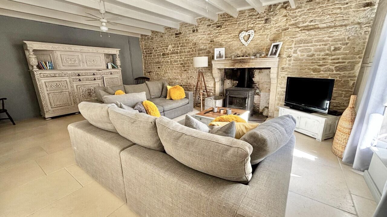 Photo of Others in Raix