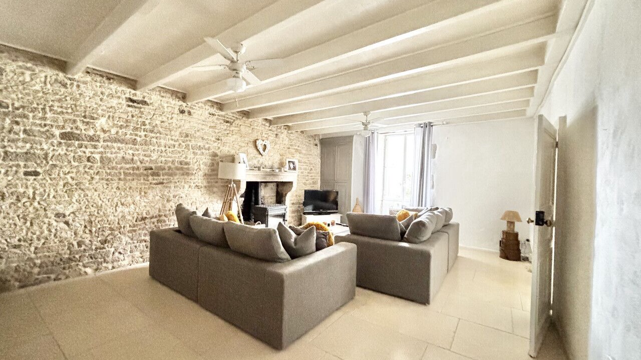 Photo of Others in Raix