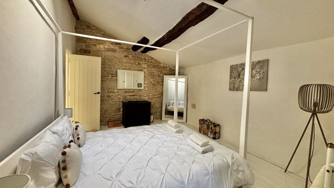 Photo of Others in Raix