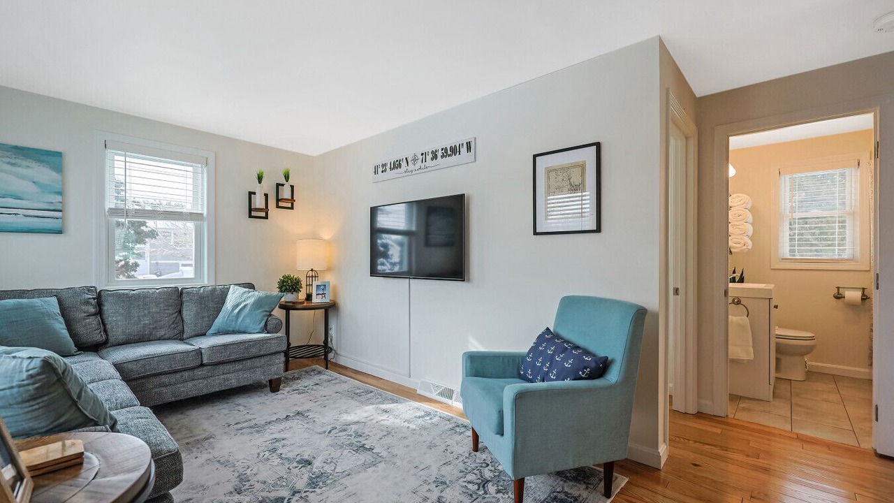 Photo of Livingroom in Kenyon