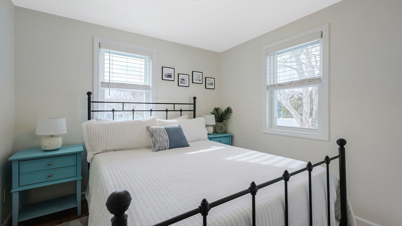 Photo of Bedroom in Kenyon