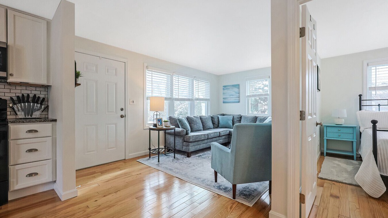 Photo of Livingroom in Kenyon