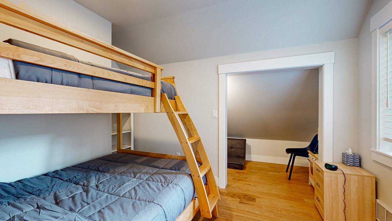 Photo of Bedroom in Langley