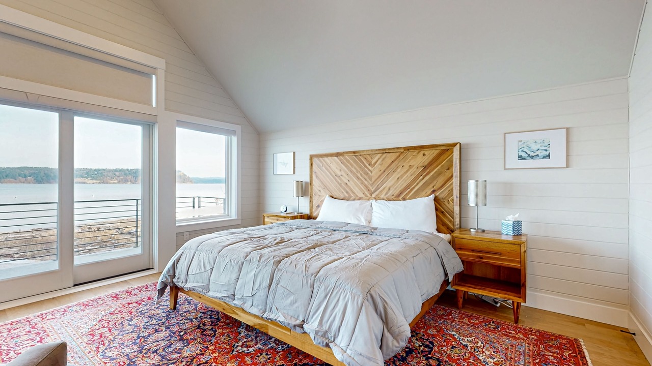 Photo of Bedroom in Langley