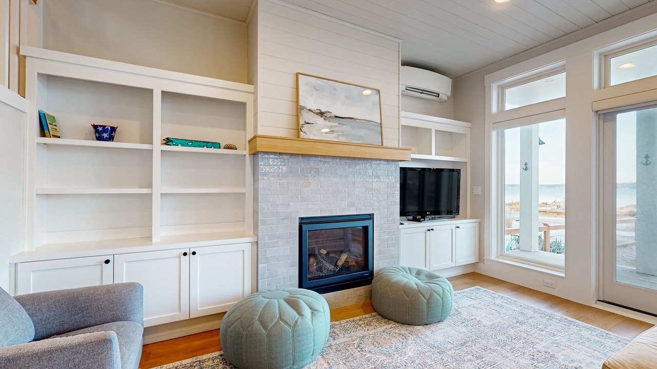 Photo of Livingroom in Langley