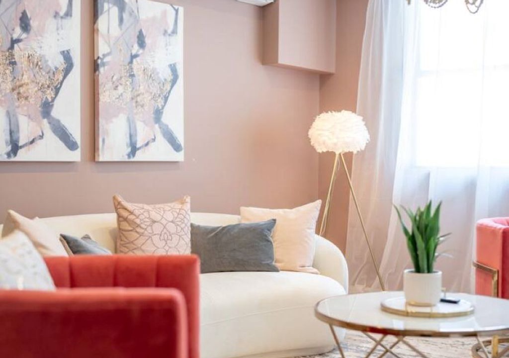 Photo of Livingroom in Lenox