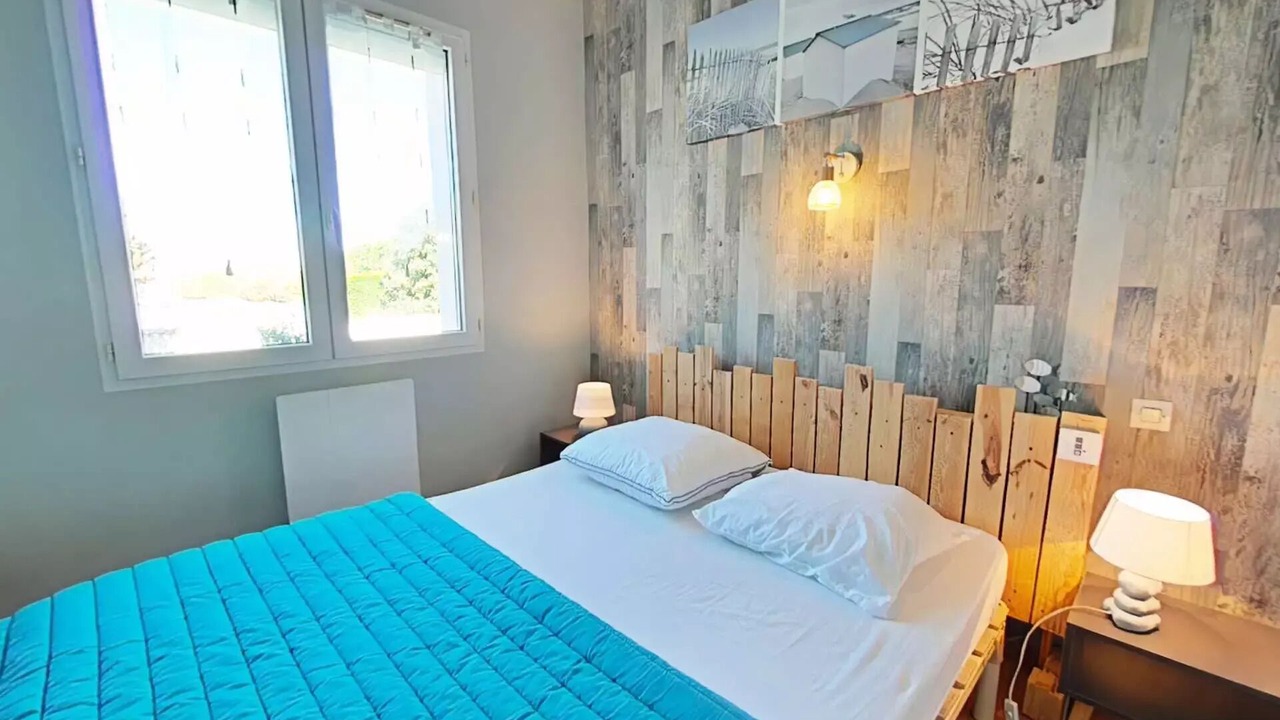 Photo of Bedroom in Brem Sur Mer