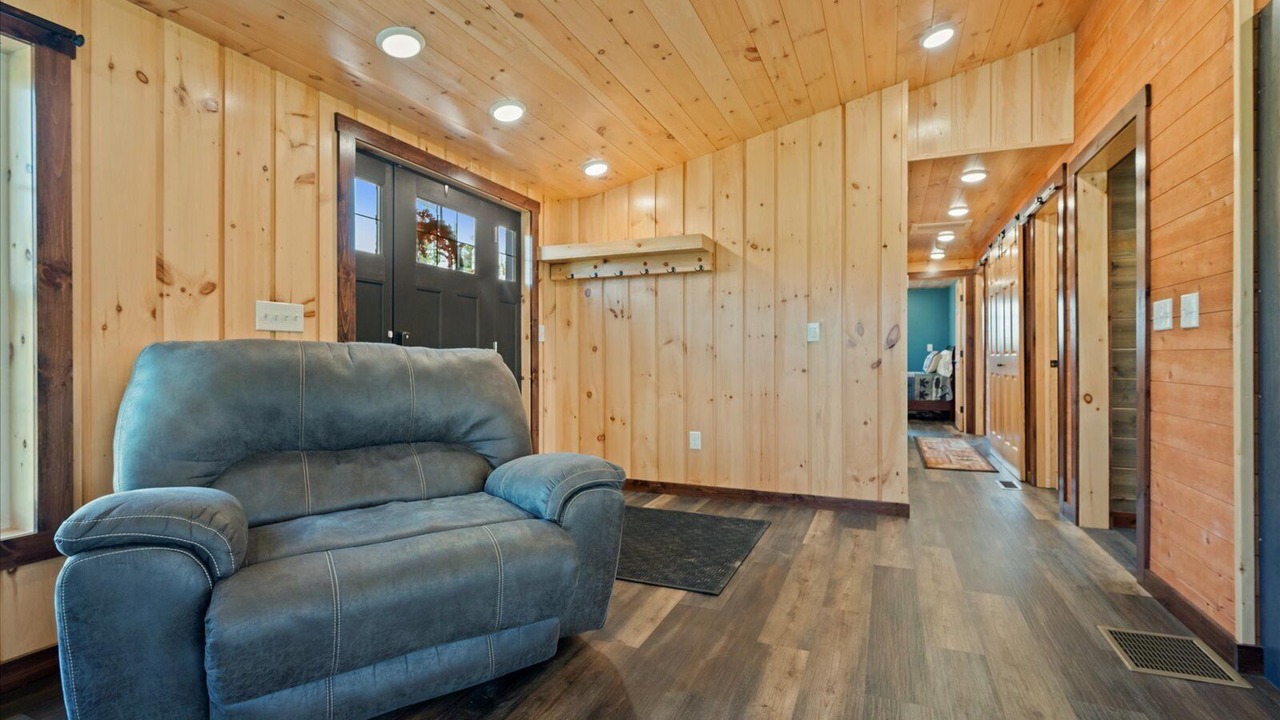 Photo of Others in Mohawk Hill