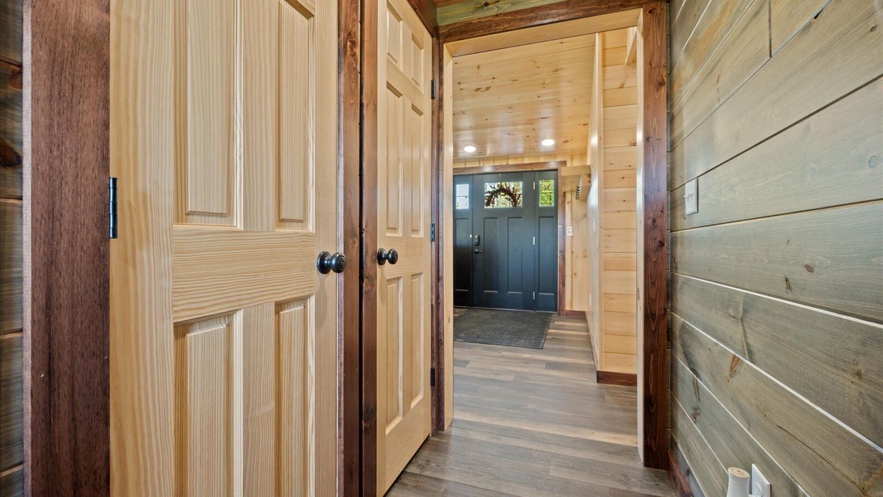 Photo of Others in Mohawk Hill