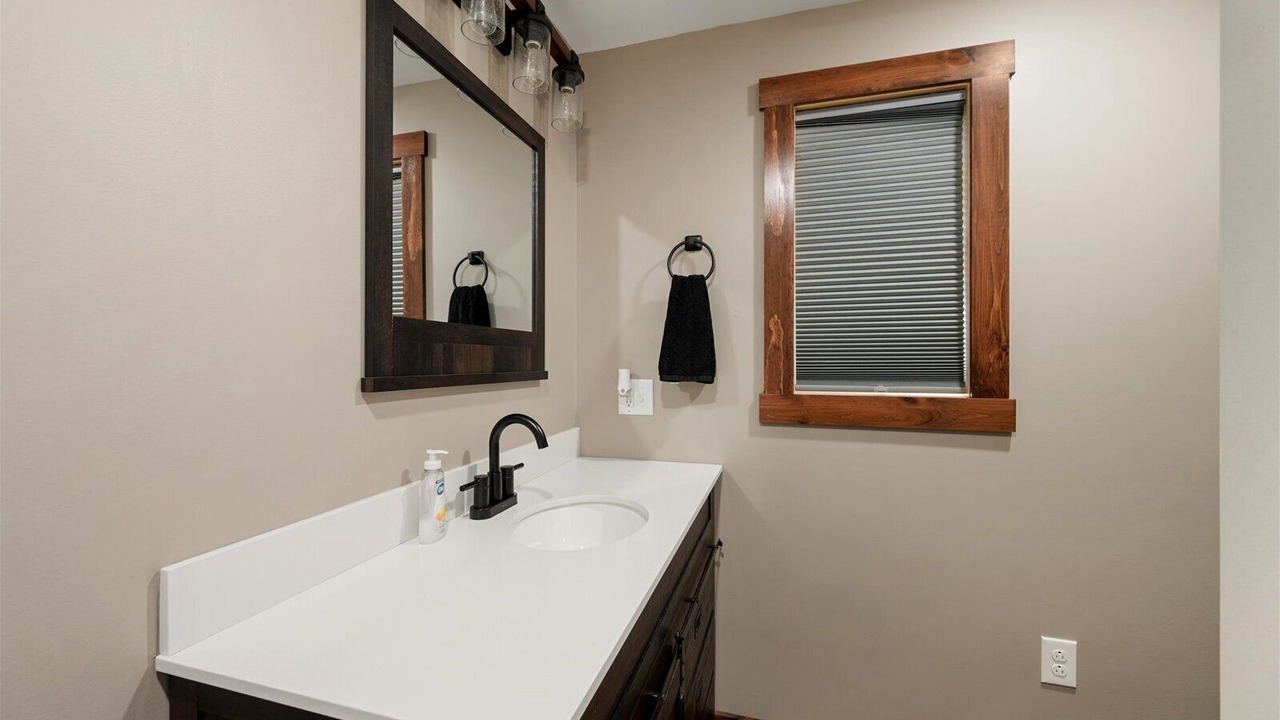 Photo of Bathroom in Mohawk Hill