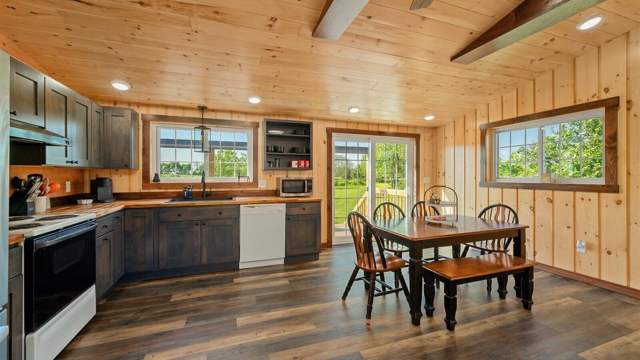 Photo of Kitchen in Mohawk Hill