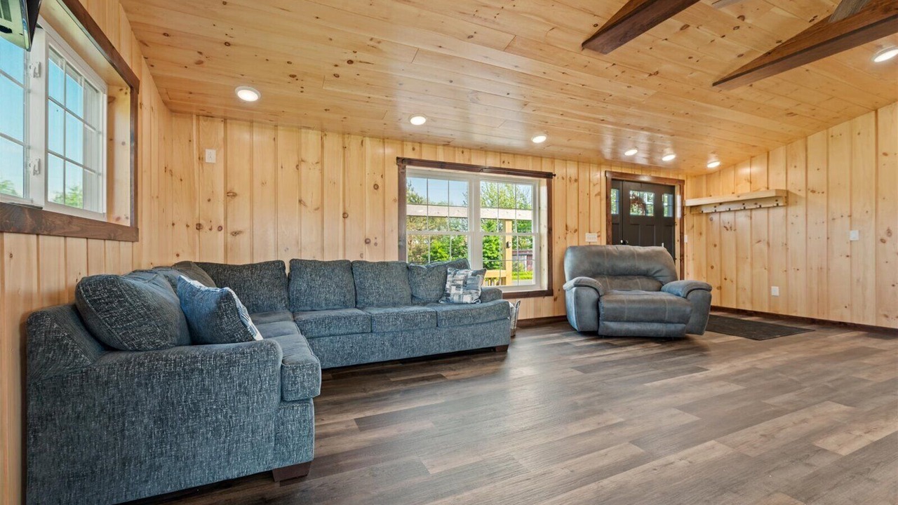 Photo of Livingroom in Mohawk Hill