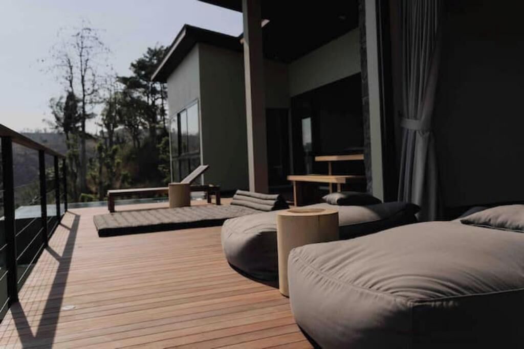 Photo of Patio Balcony in Selong Belanak