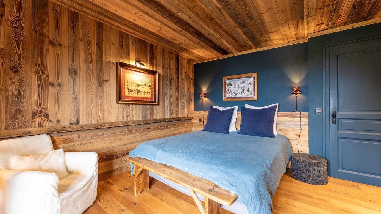 Photo of Bedroom in Demi-Quartier