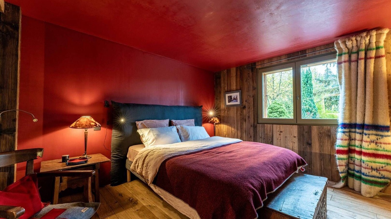 Photo of Bedroom in Demi-Quartier