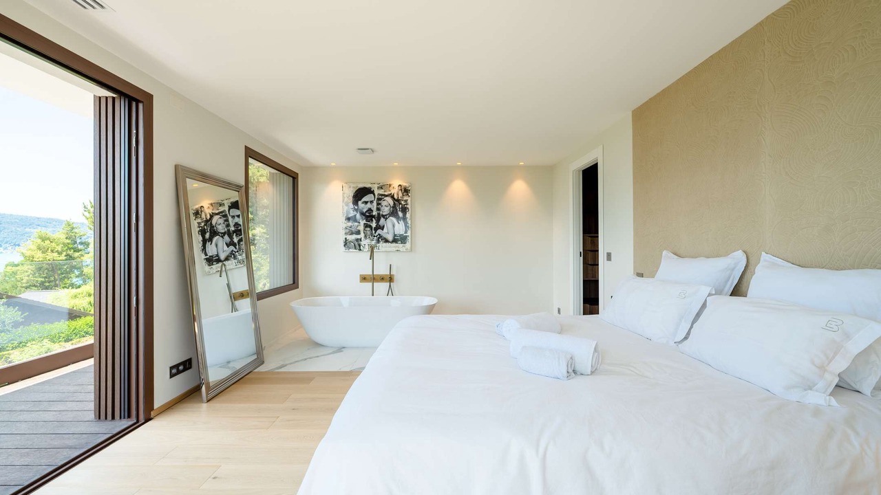 Photo of Bedroom in Veyrier-du-Lac