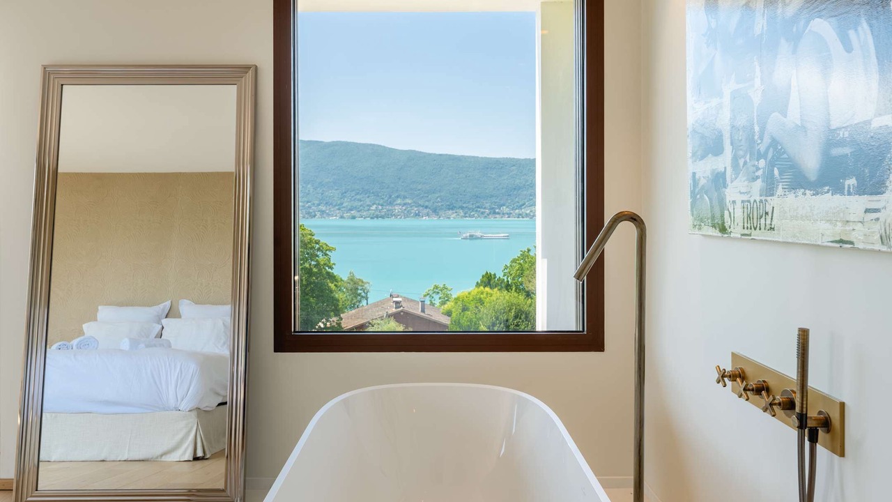 Photo of Bathroom in Veyrier-du-Lac