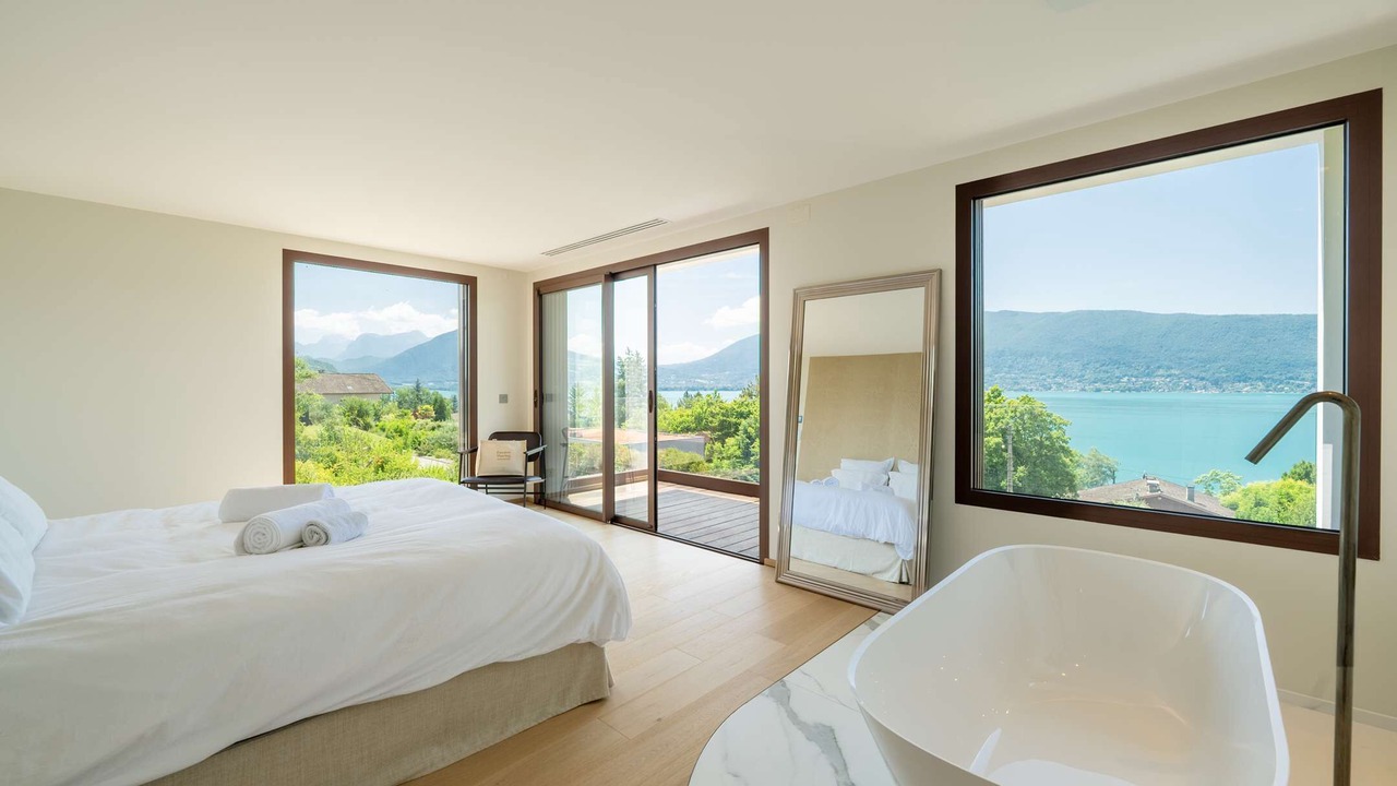 Photo of Bedroom in Veyrier-du-Lac