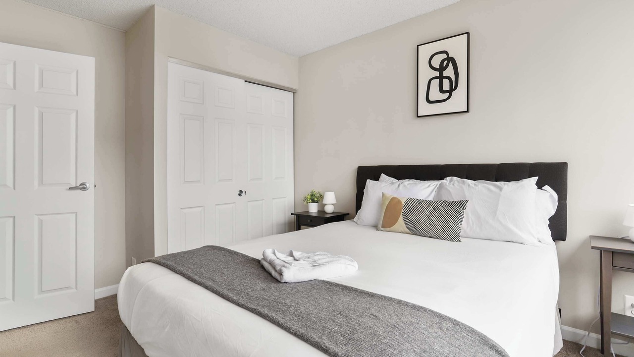 Photo of Bedroom in Crystal City
