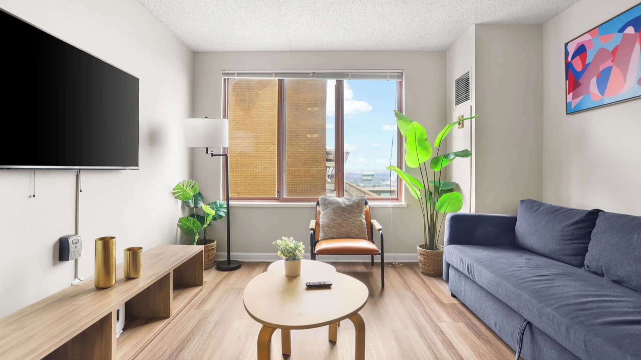 Photo of Livingroom in Crystal City