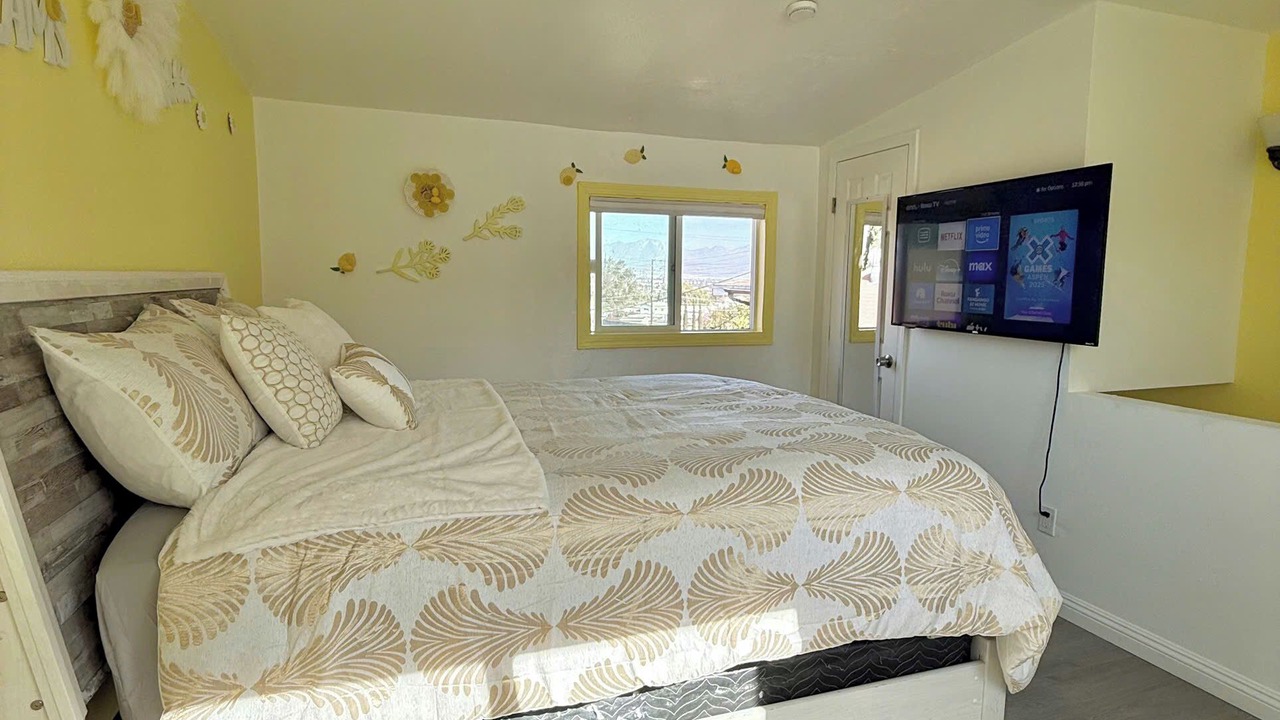 Photo of Bedroom in South San Gabriel