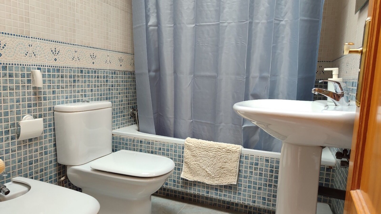 Photo of Bathroom in Cobena