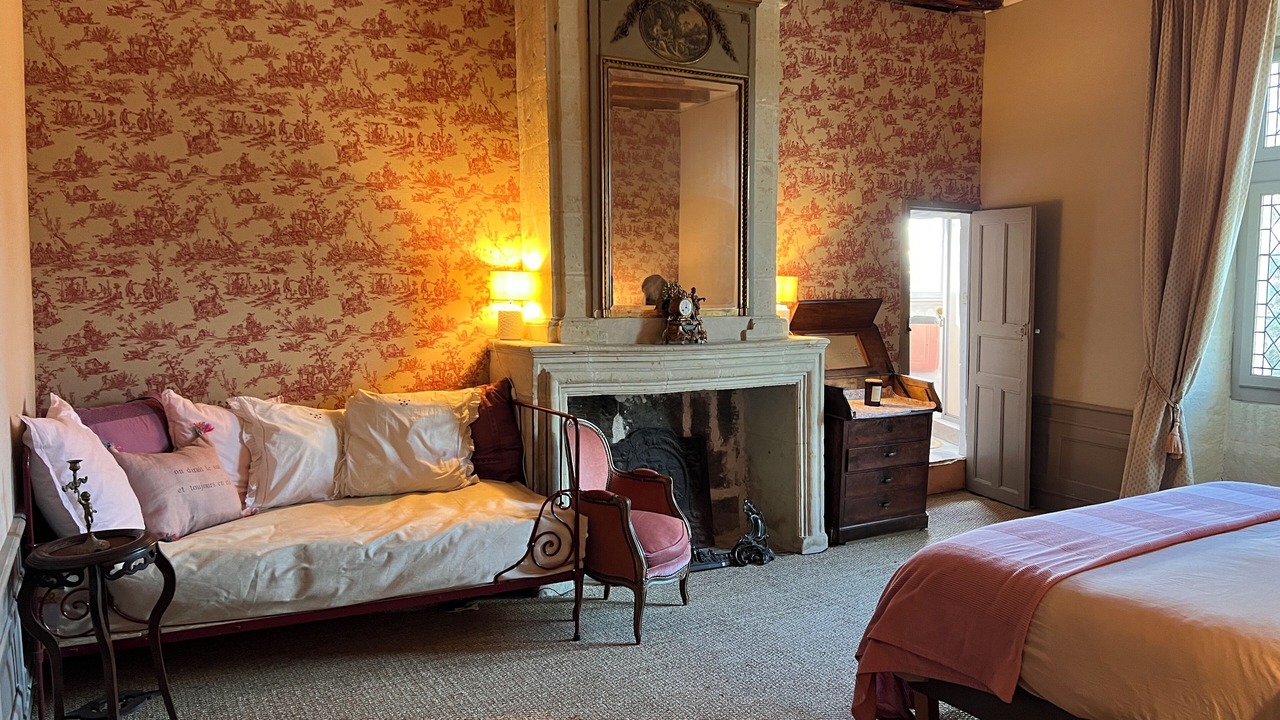 Photo of Bedroom in Beaumont-en-Veron