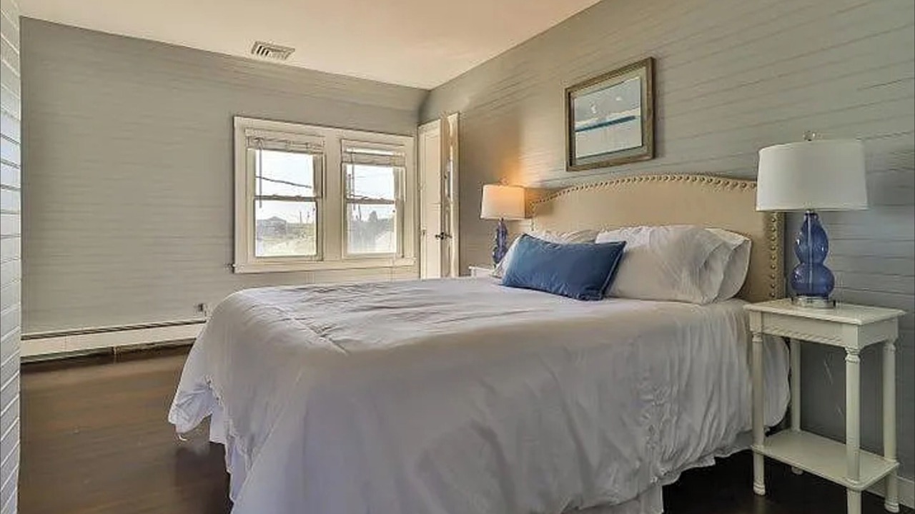 Photo of Bedroom in West Yarmouth