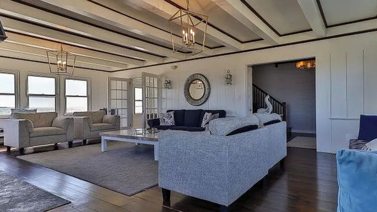 Photo of Livingroom in West Yarmouth