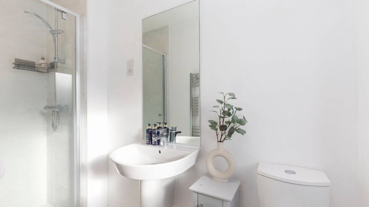 Photo of Bathroom in Leckhampton