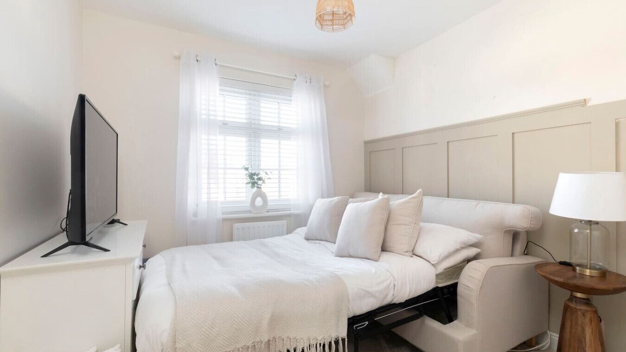 Photo of Bedroom in Leckhampton