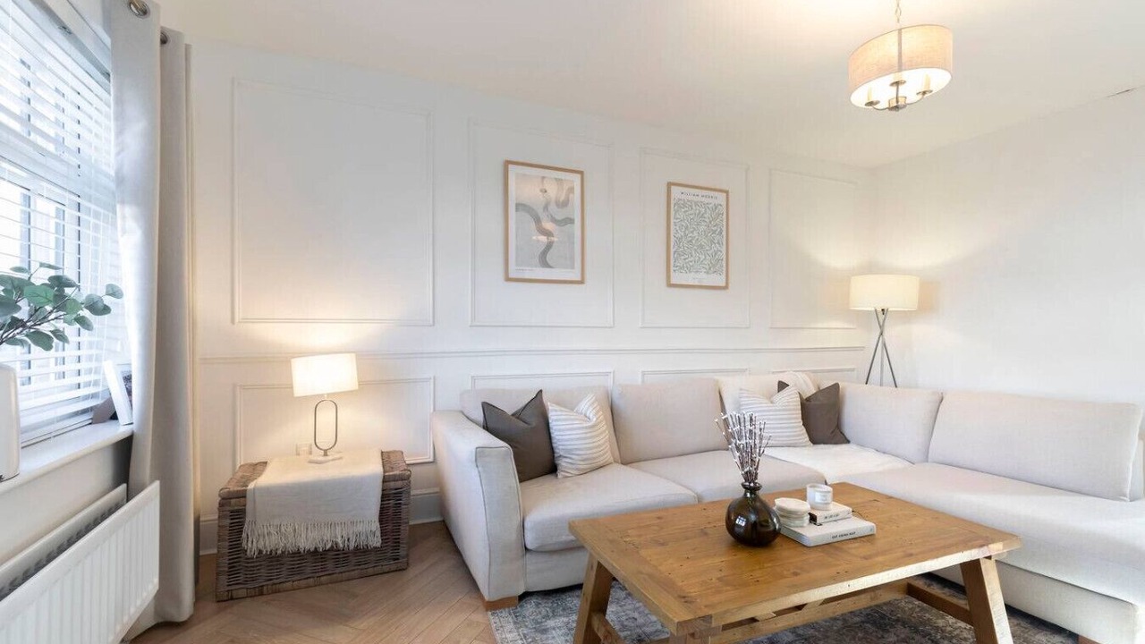 Photo of Livingroom in Leckhampton