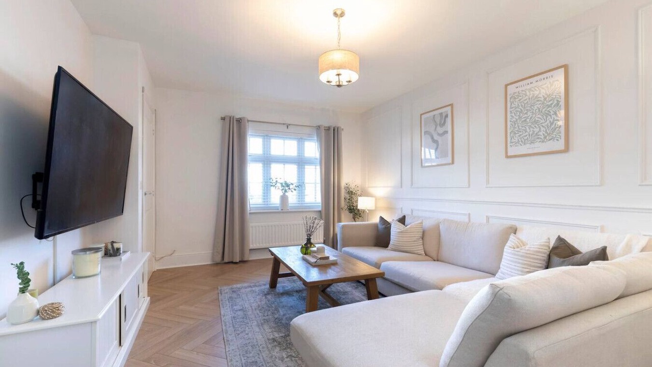 Photo of Livingroom in Leckhampton