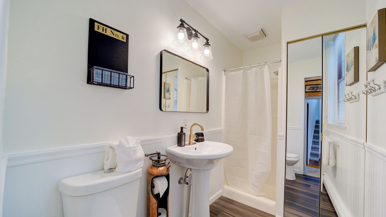 Photo of Bathroom in Lakeside