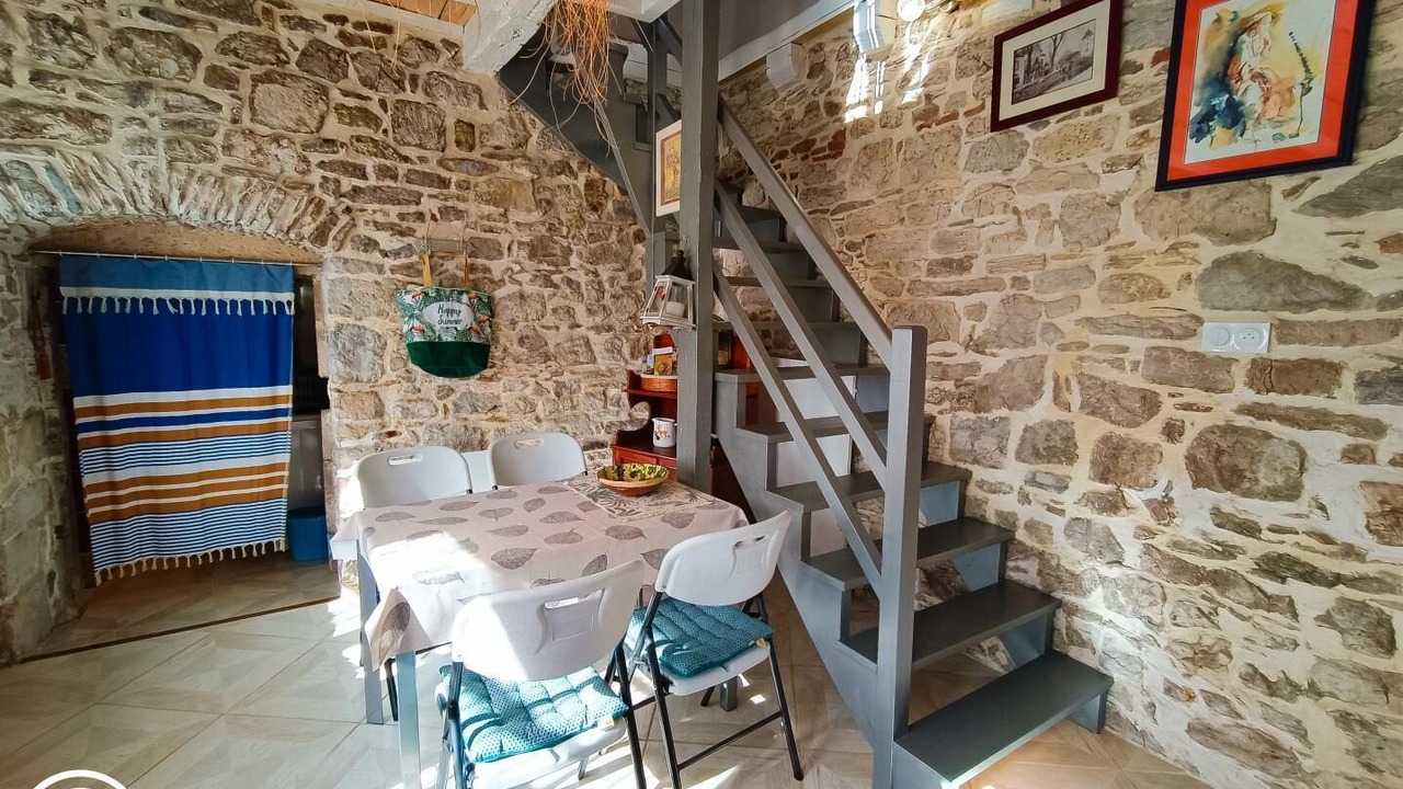 Photo of Others in Creysse