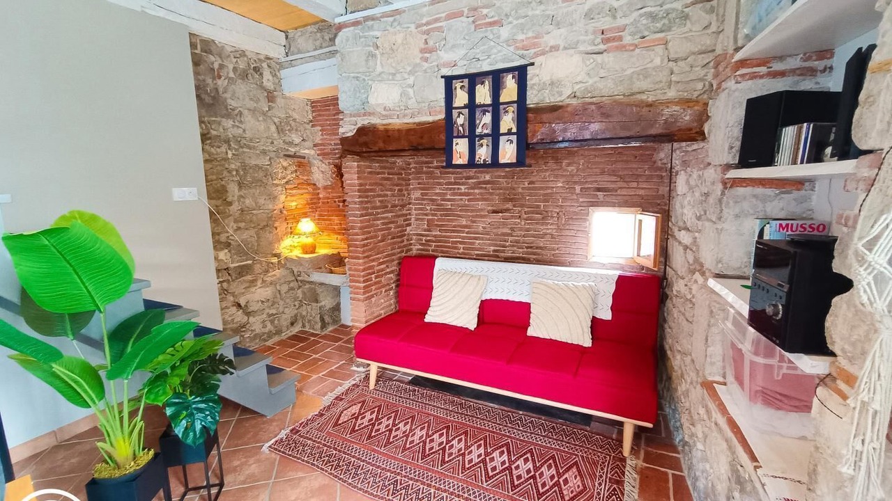 Photo of Livingroom in Creysse