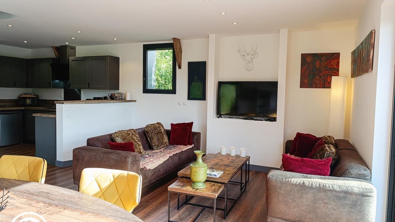 Photo of Livingroom in Meyronne