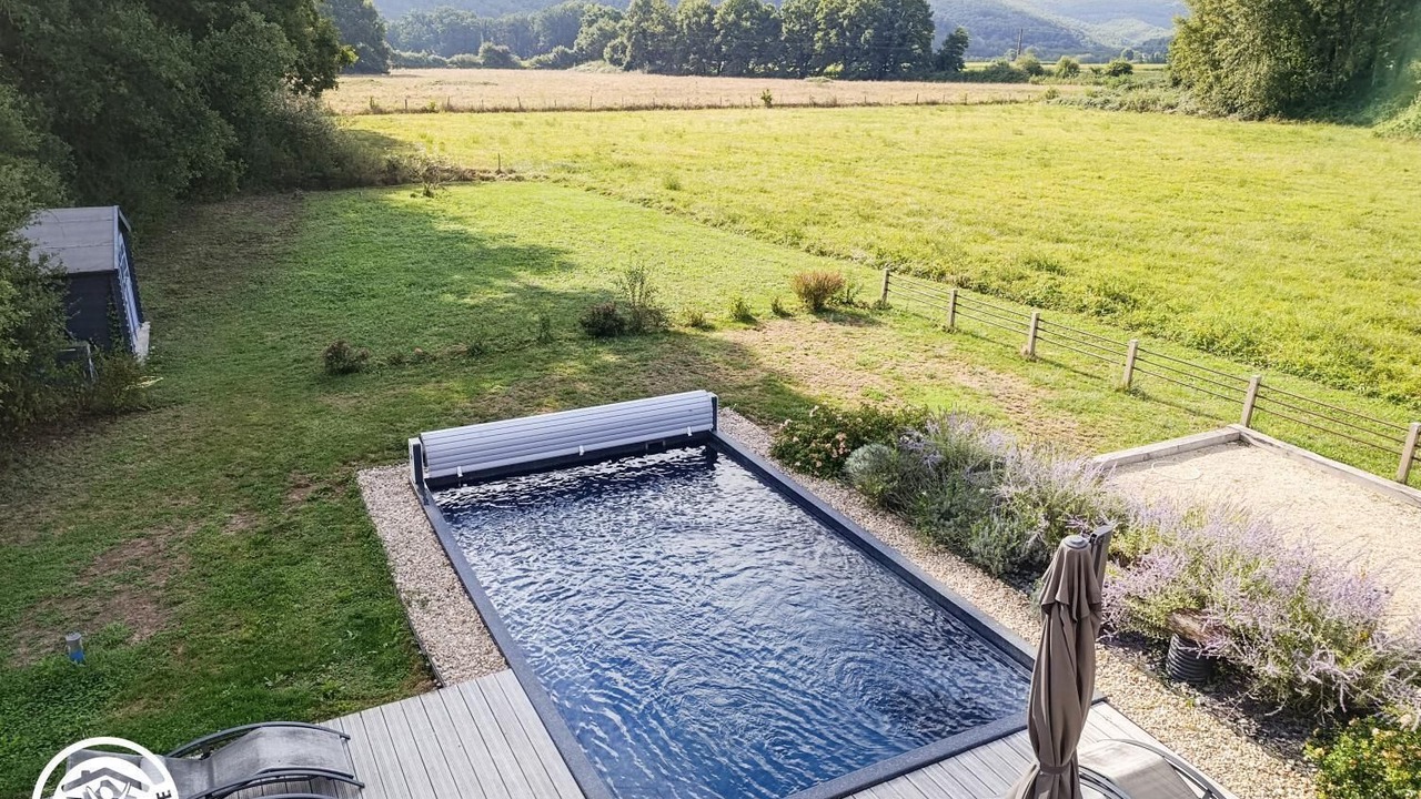 Photo of Outdoor in Meyronne