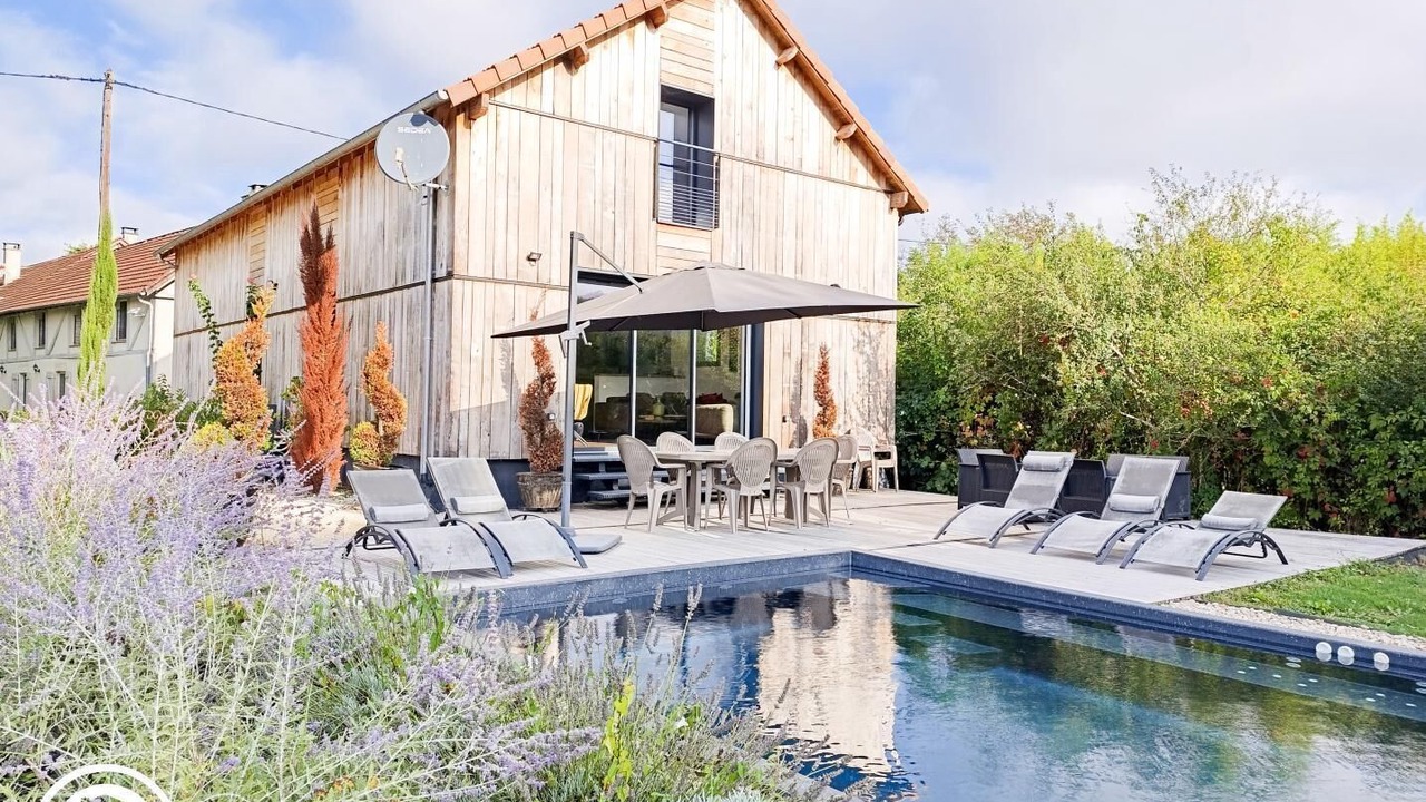 Photo of Outdoor in Meyronne