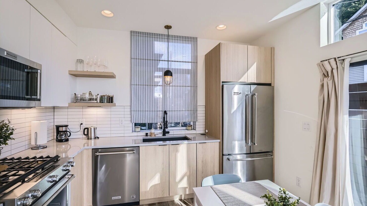 Photo of Kitchen in East Queen Anne