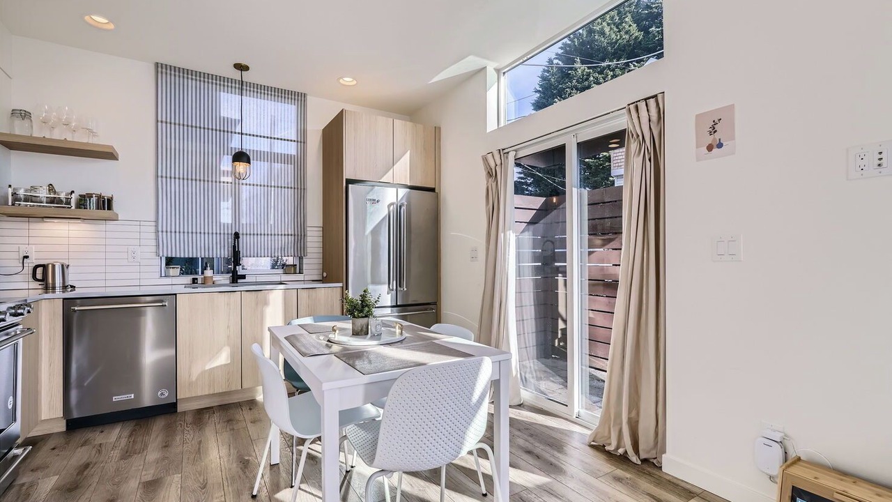 Photo of Kitchen in East Queen Anne