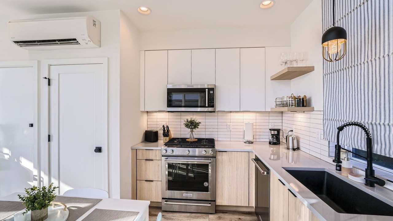 Photo of Kitchen in East Queen Anne