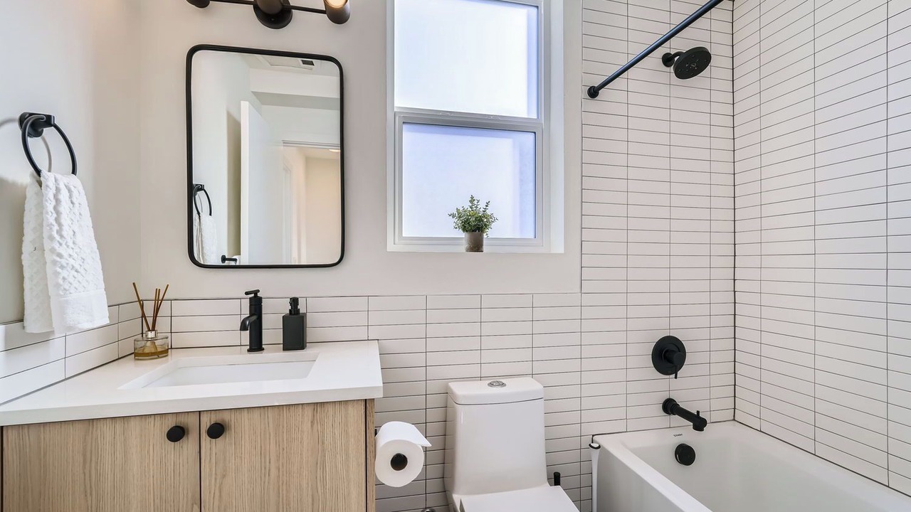 Photo of Bathroom in East Queen Anne