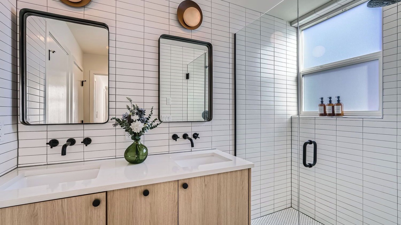 Photo of Bathroom in East Queen Anne