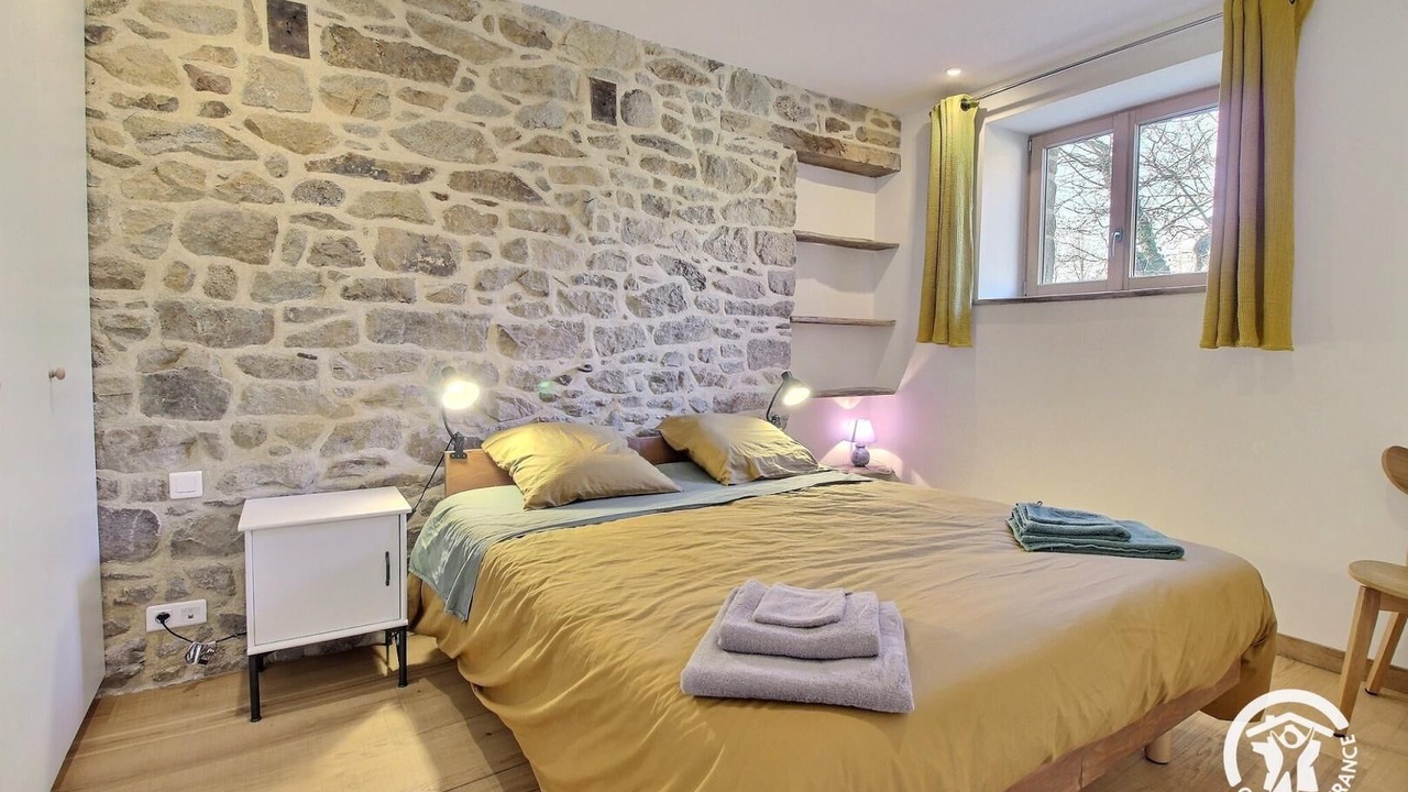 Photo of Bedroom in Plumergat