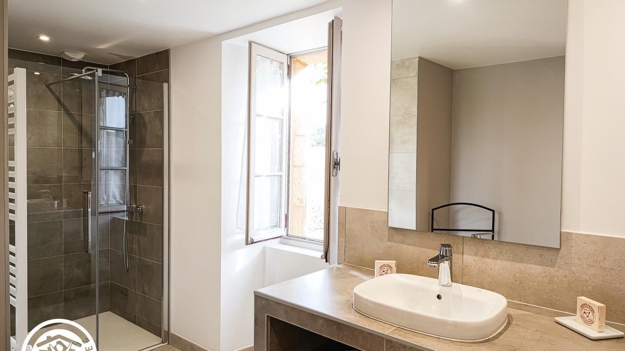 Photo of Bathroom in Milhac